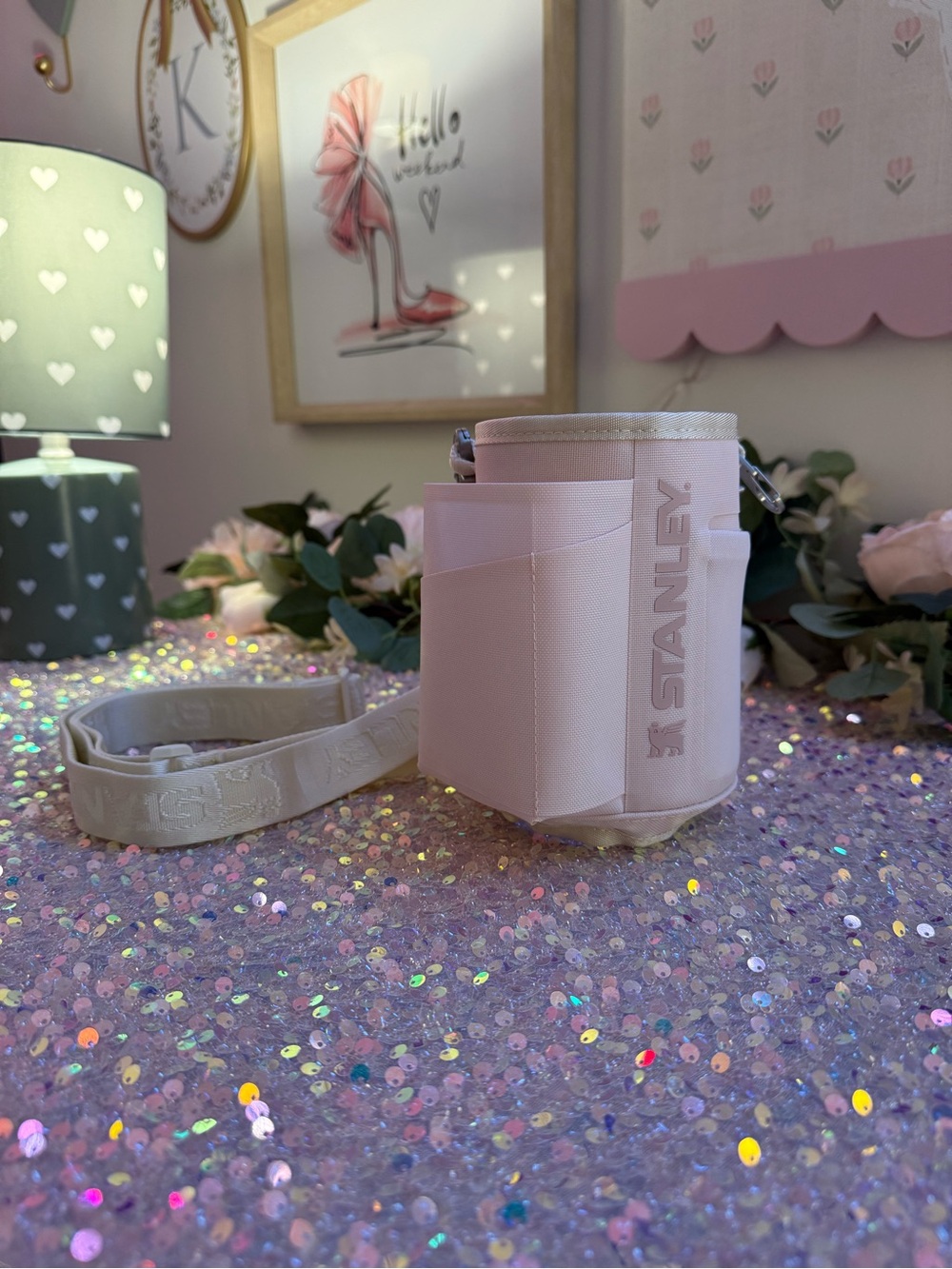 Stanley The All Day 40 OZ Quencher Carry-All in “Rose Quartz” - NWOT